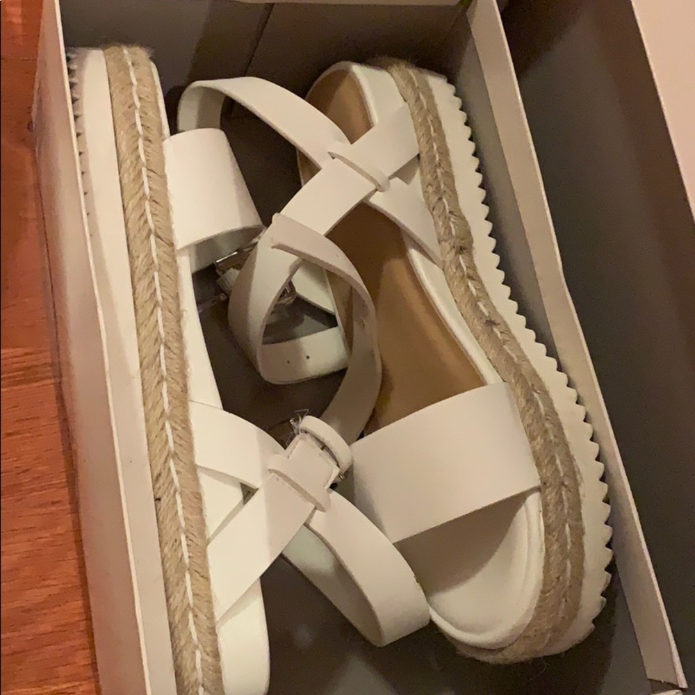 Target platform sandals
